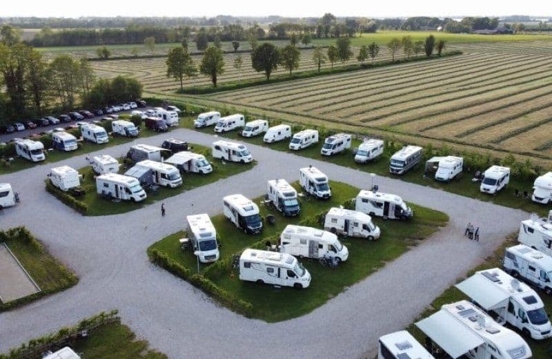 Parking camping car