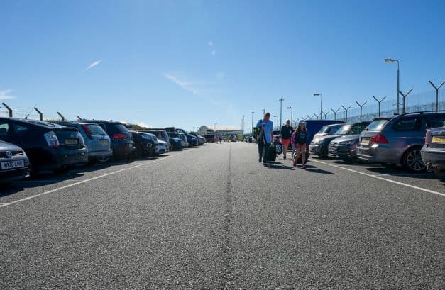 Parking aéroport GenÚve depuis Bron